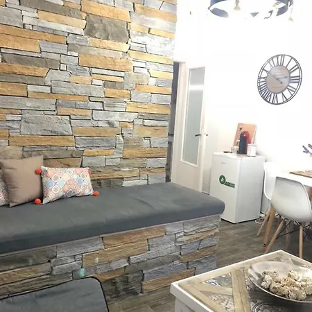 Cosy House In 1 *