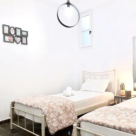 Cosy House In 1 *
